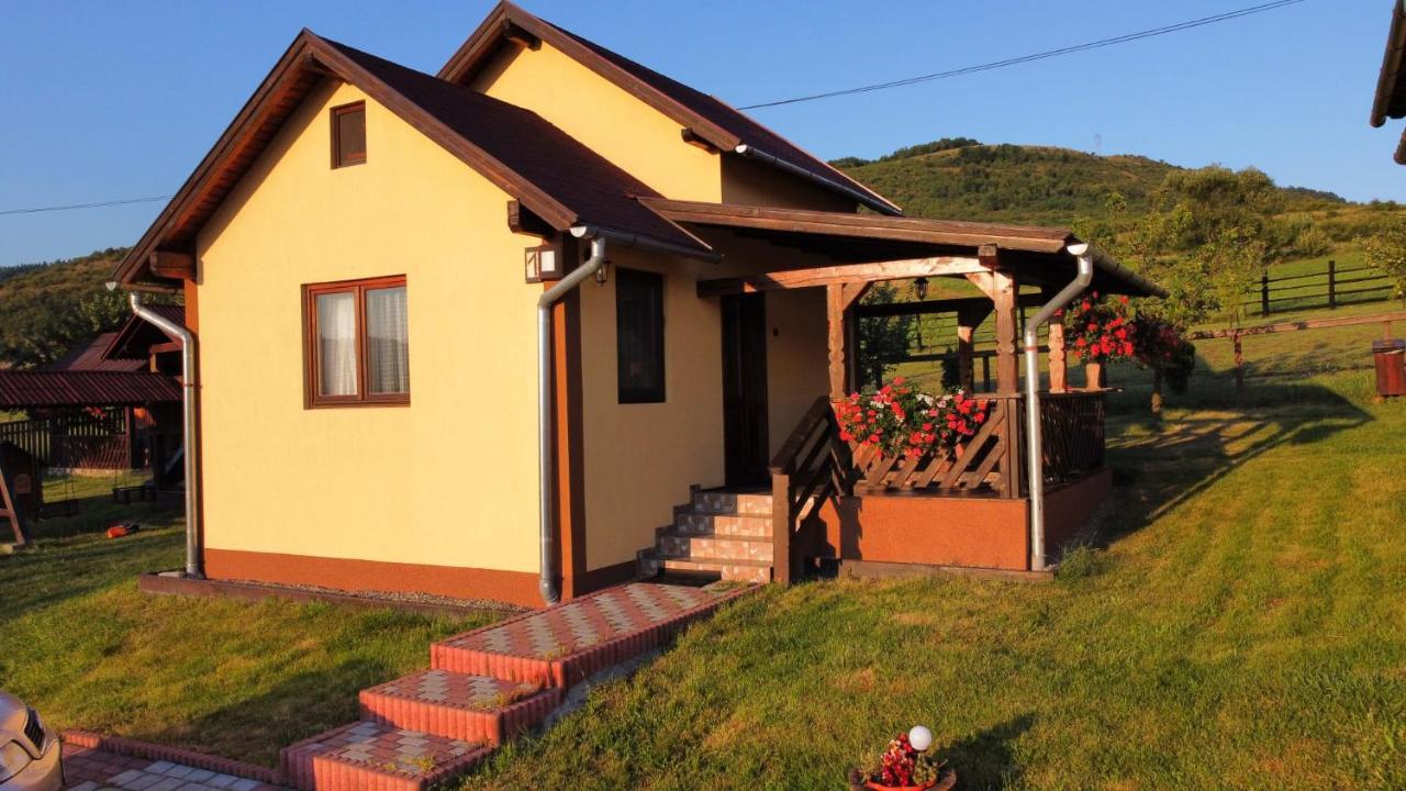 Mano Kulcsoshazak Villa Praid Bagian luar foto